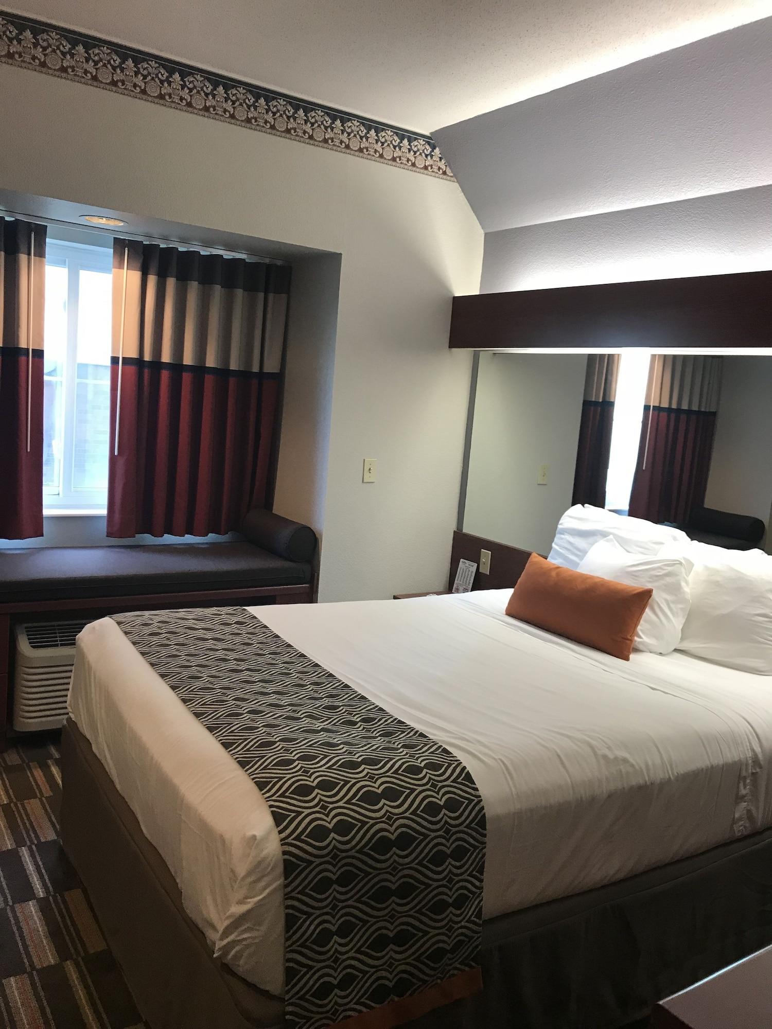 Microtel Inn&Suites Urbandale Esterno foto