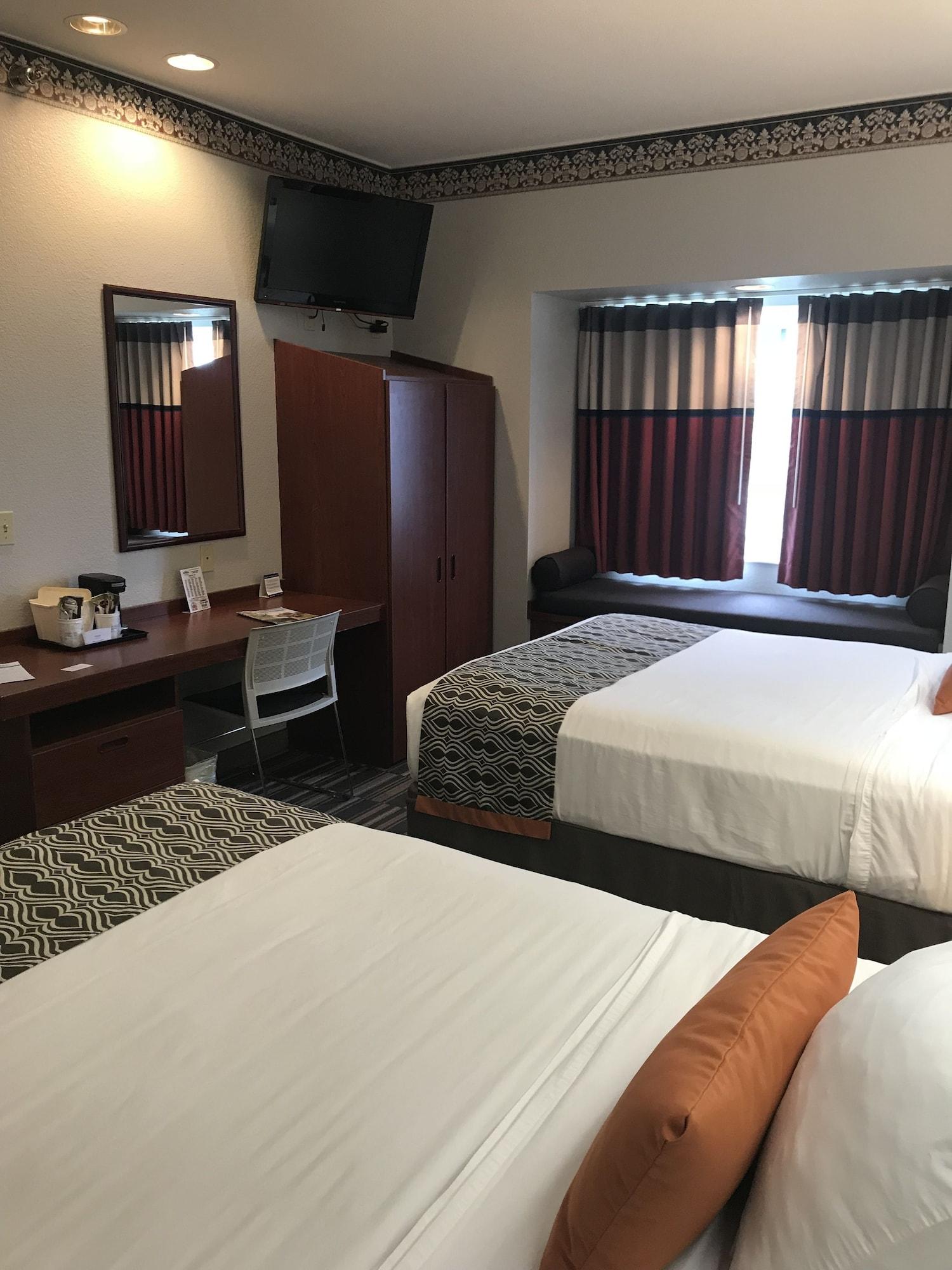 Microtel Inn&Suites Urbandale Esterno foto
