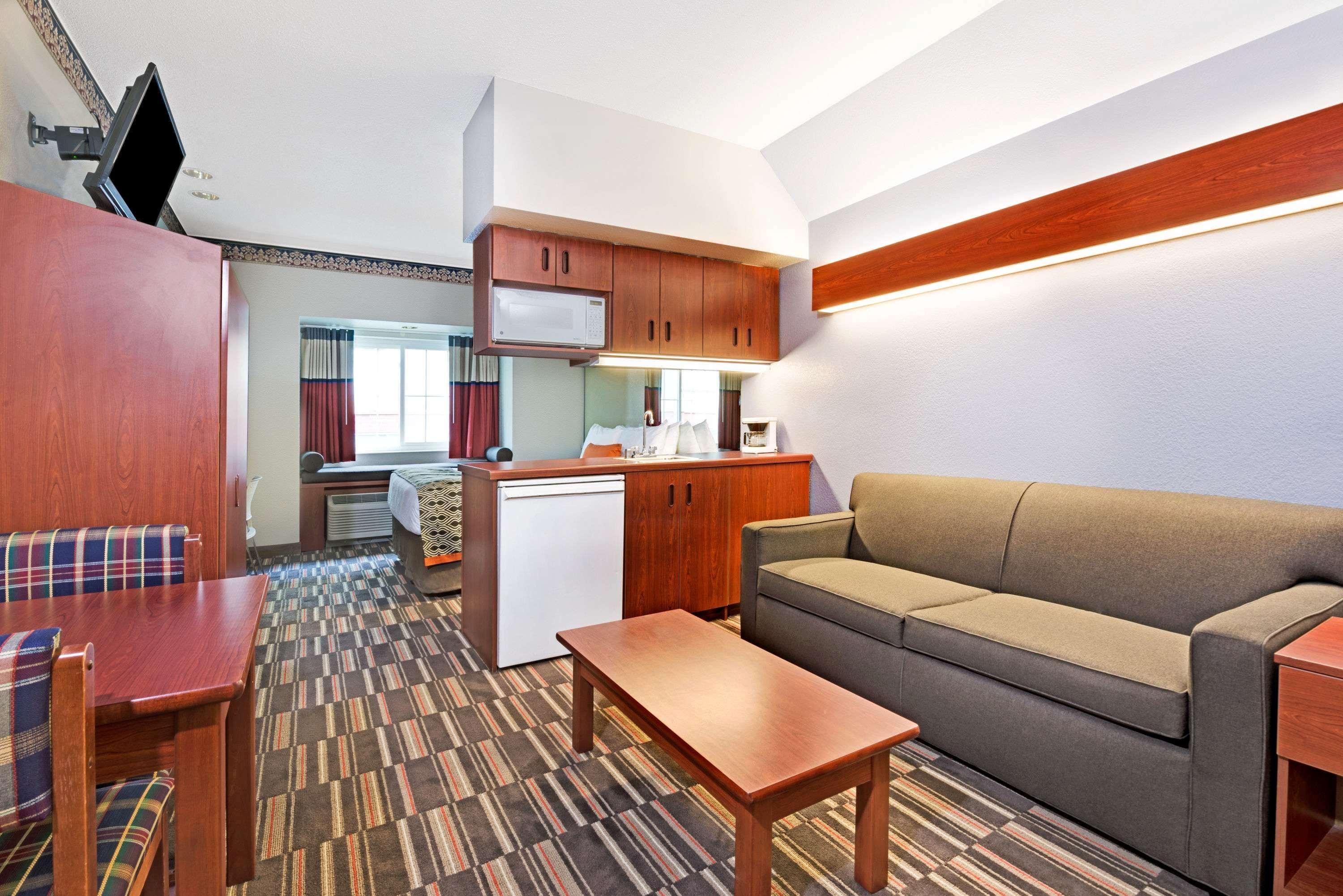 Microtel Inn&Suites Urbandale Esterno foto