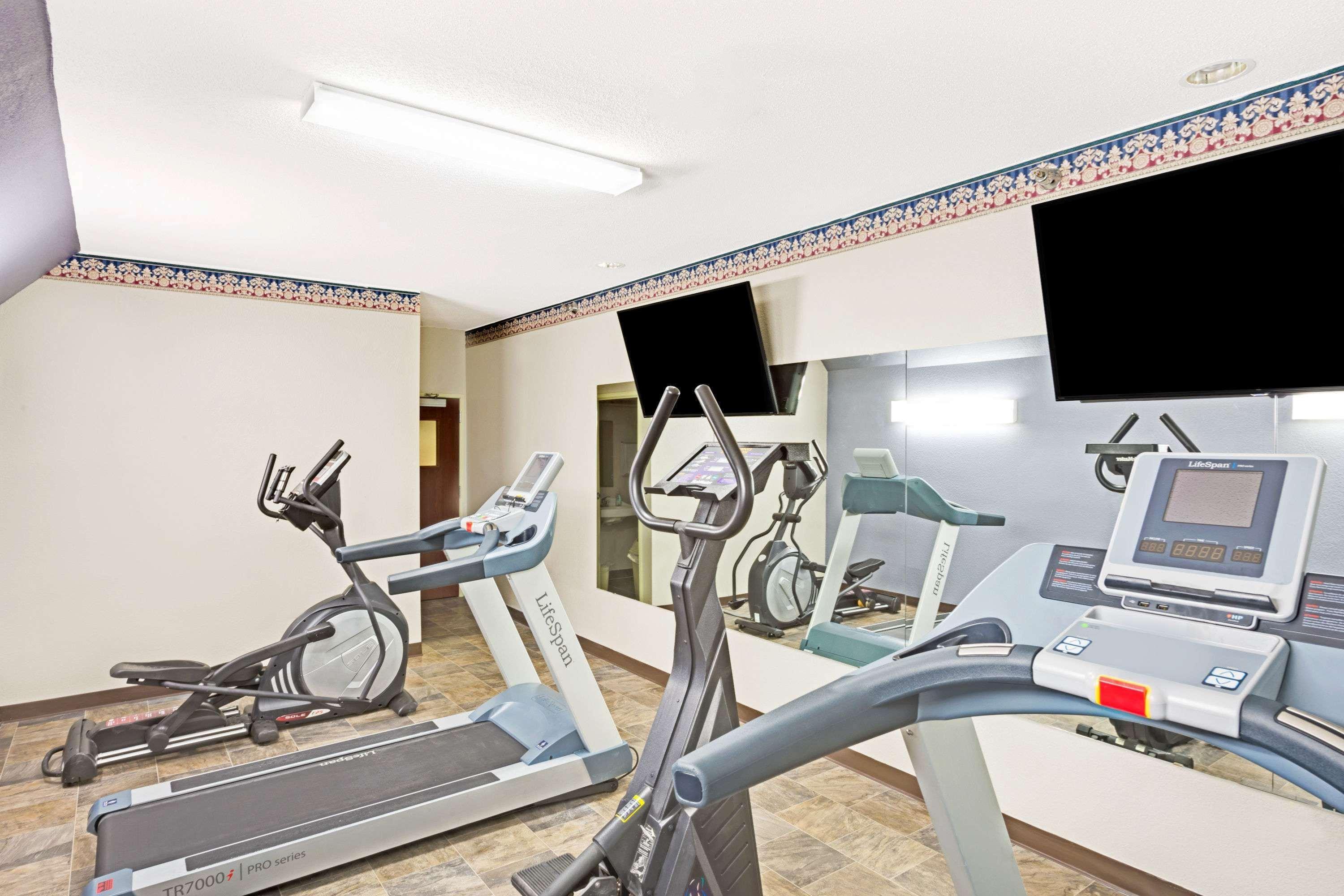 Microtel Inn&Suites Urbandale Esterno foto