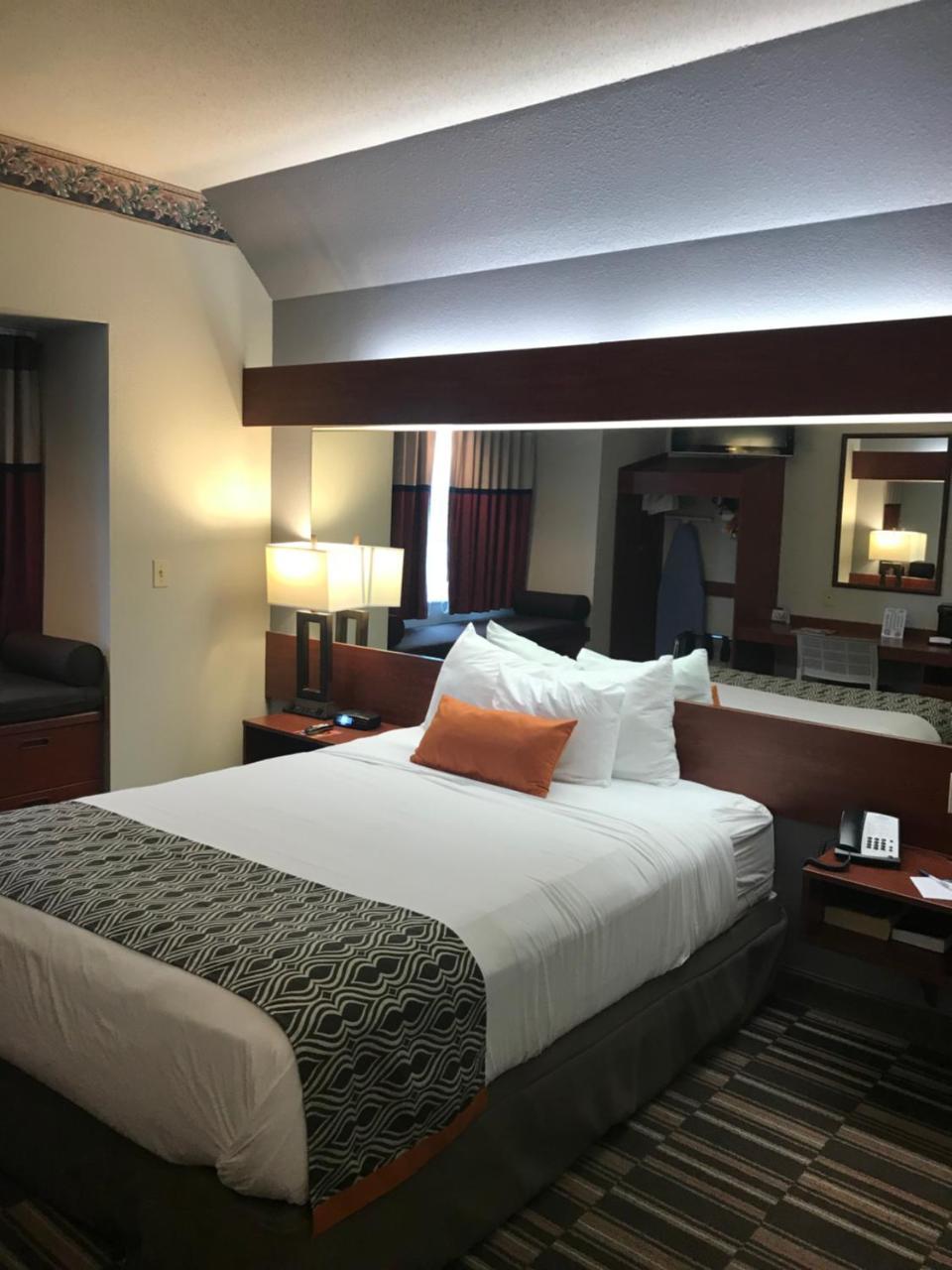 Microtel Inn&Suites Urbandale Esterno foto