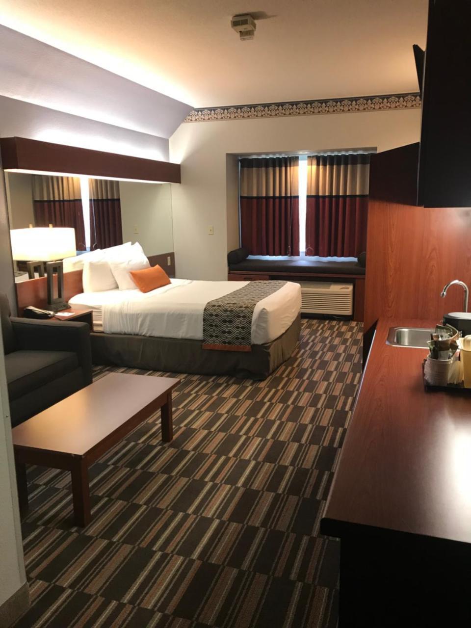Microtel Inn&Suites Urbandale Esterno foto